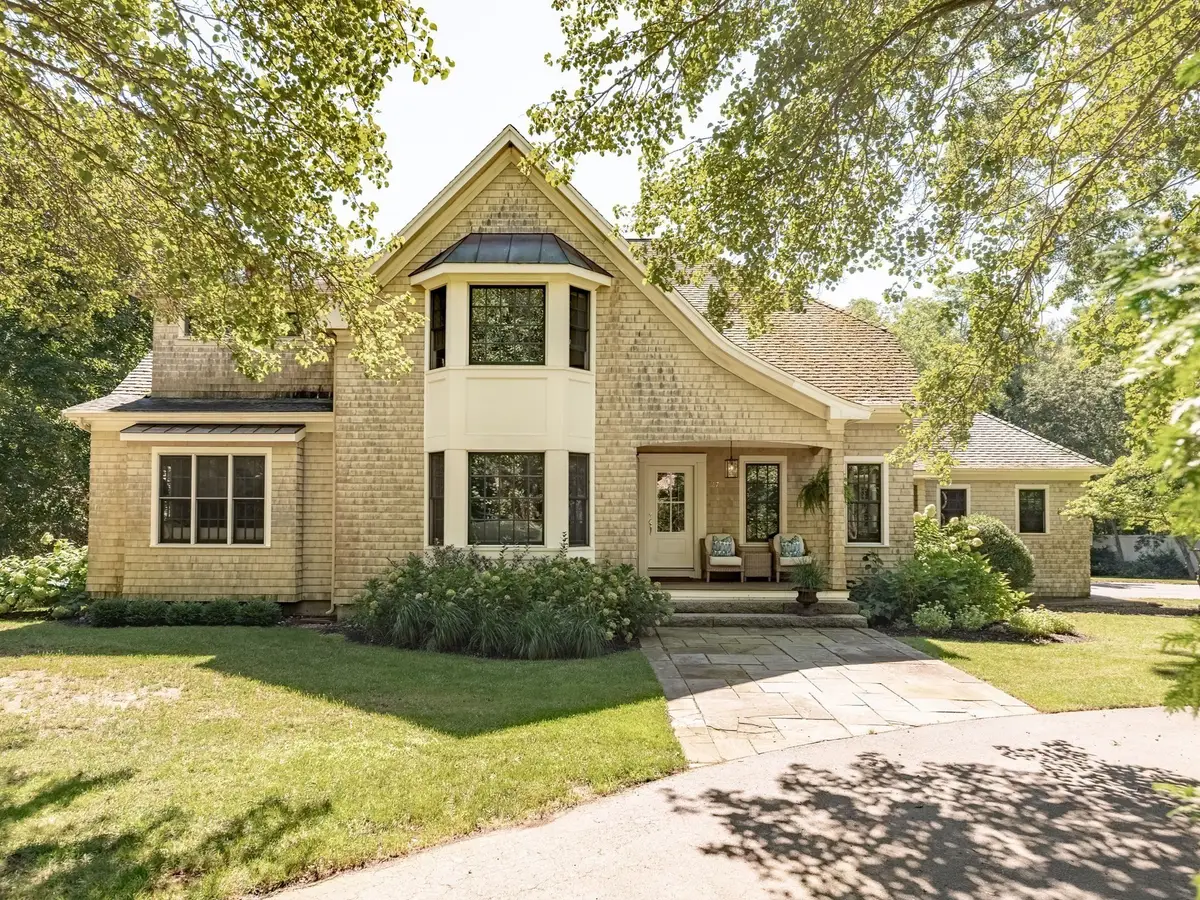 347 Tremont St, Duxbury, MA 02332 - #1