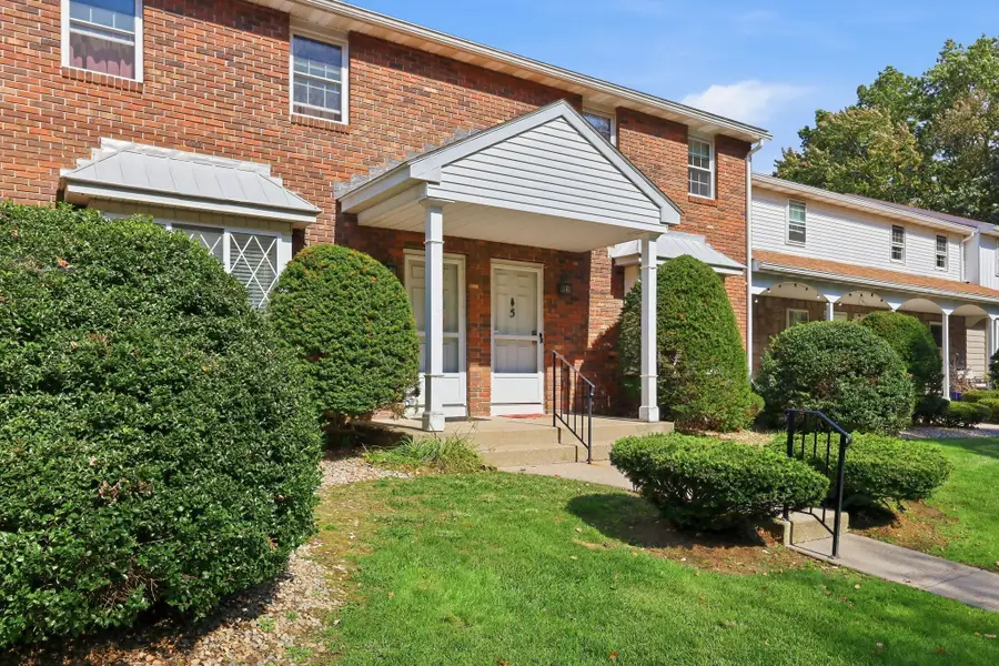 84 Fuller St #5, Ludlow, MA 01056 - #3