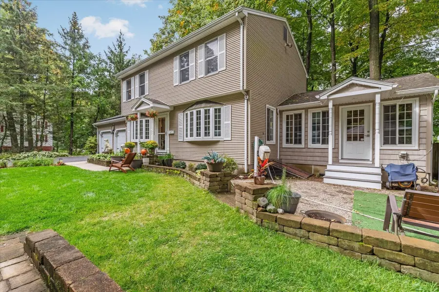 14 Fairview Street, Longmeadow, MA 01106 - #3
