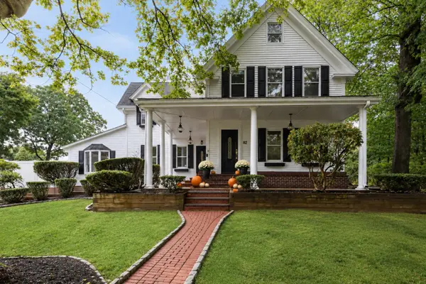 82 Grove St, Quincy, MA 02169
