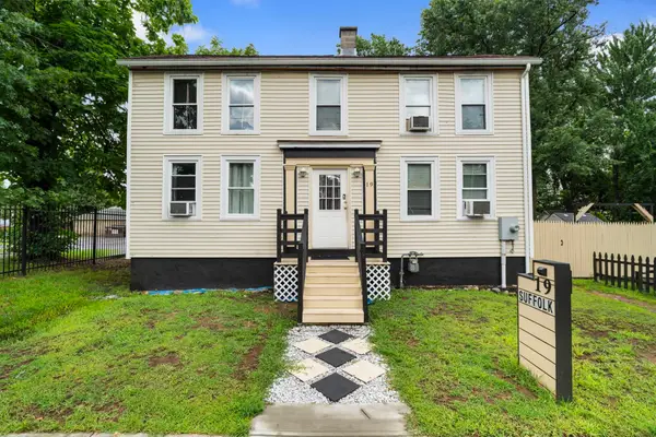 19 Suffolk St, Springfield, MA 01109