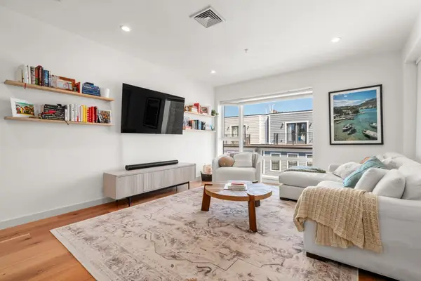 362-364 W Broadway #5, Boston, MA 02127