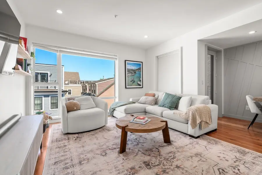 362-364 W Broadway #5, Boston, MA 02127 - #3