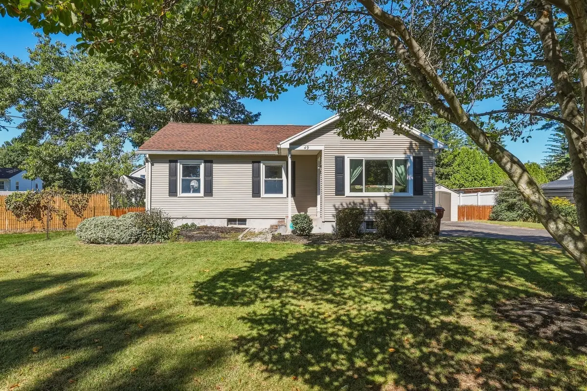 49 Crest St, Ludlow, MA 01056 - #1