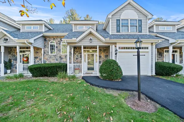 25 Stonebury Way #6, Tewksbury, MA 01876