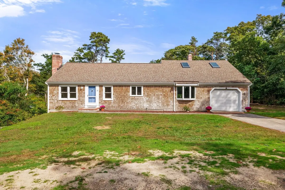 22 Little Ln, Harwich, MA 02645 - #1
