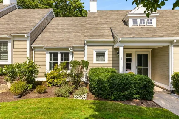 1 Crows Nest Ln #1, Marshfield, MA 02050