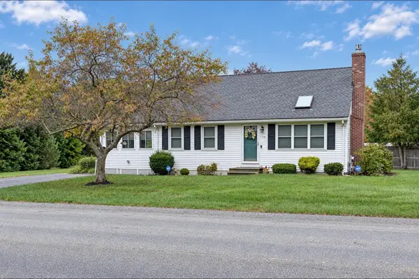 318 Essex St, Whitman, MA 02382