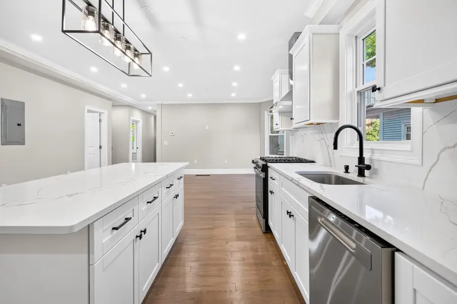 152 Washington St #1, Boston, MA 02135 - #2