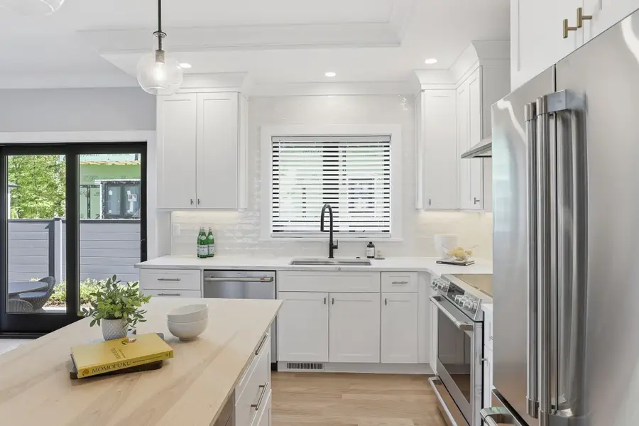 36 Loomis #202, Bedford, MA 01730 - #3
