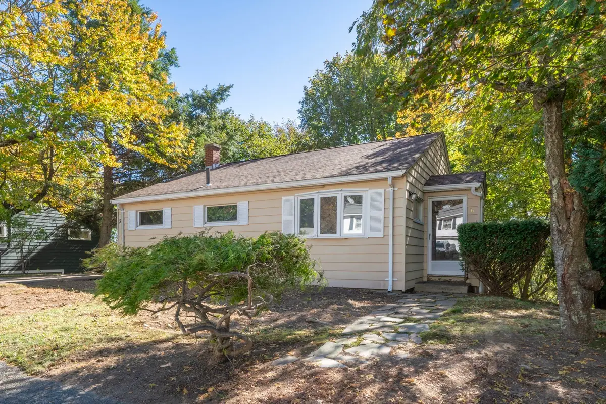 31 Westmorland Dr, Worcester, MA 01602 - #1