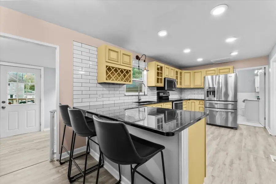 11 Wheelock Rd, Shrewsbury, MA 01545 - #3