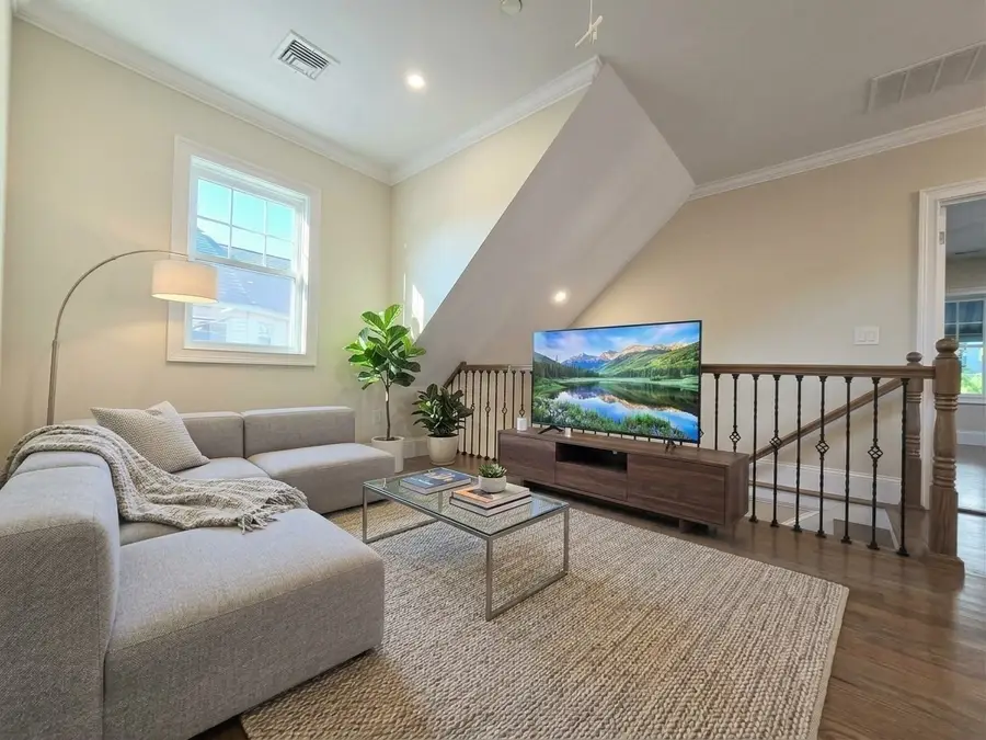 152 Washington St #3, Boston, MA 02135 - #2