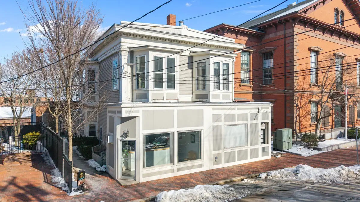 68 Pleasant St #2, Newburyport, MA 01950 - #1