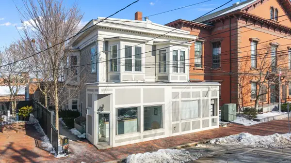 68 Pleasant St #2, Newburyport, MA 01950