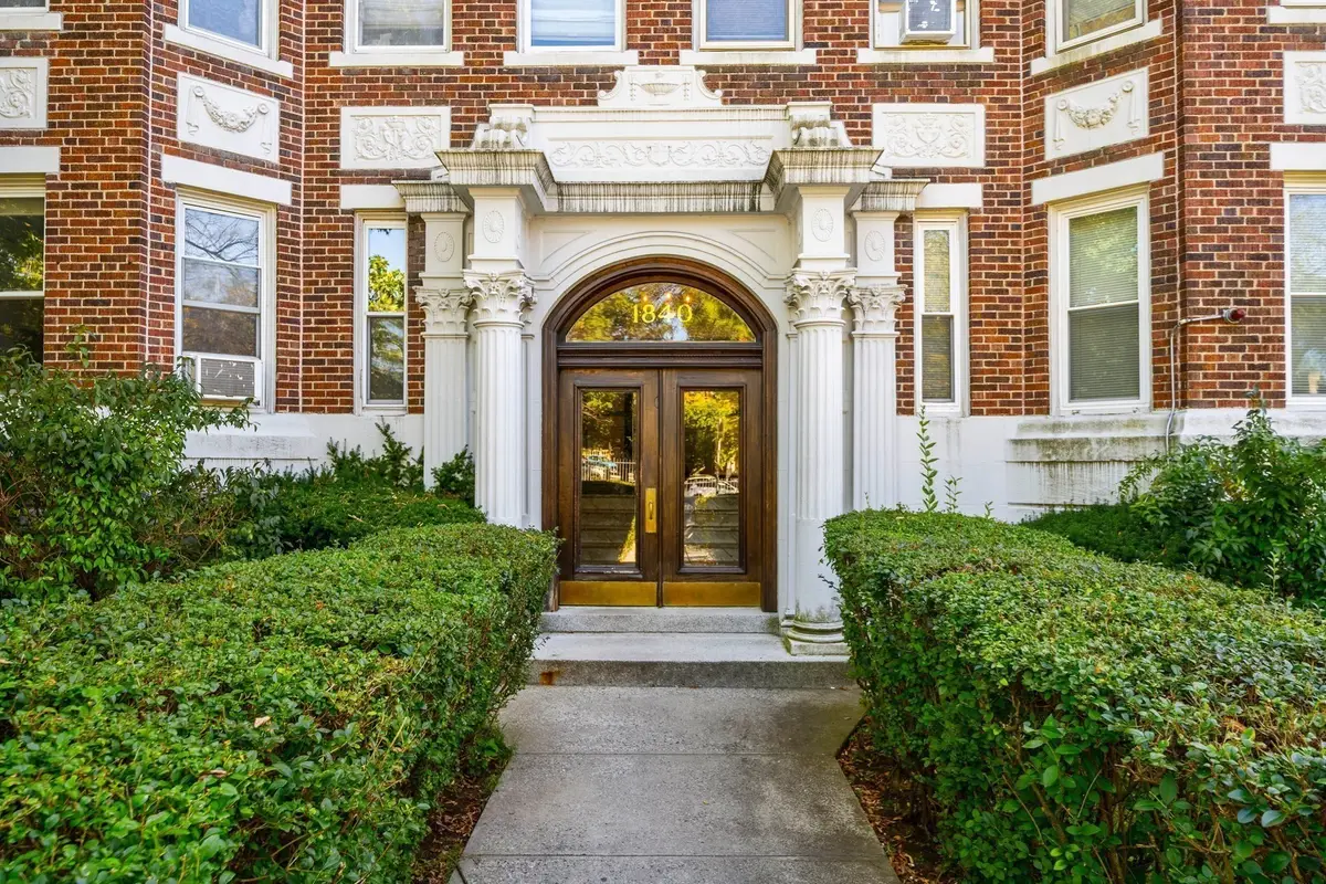 1840 Commonwealth Ave #8, Boston, MA 02135 - #1