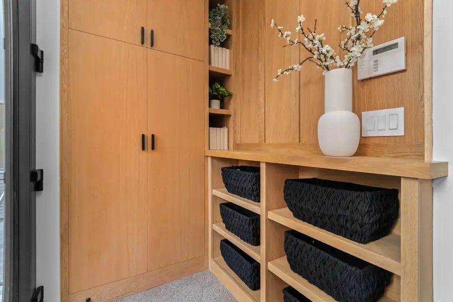 8 Holworthy Terrace #8, Cambridge, MA 02138 - #3