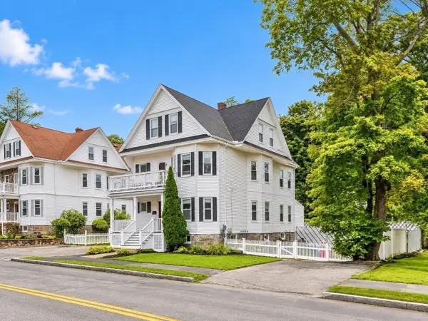 65 Chestnut St #1, Wakefield, MA 01880