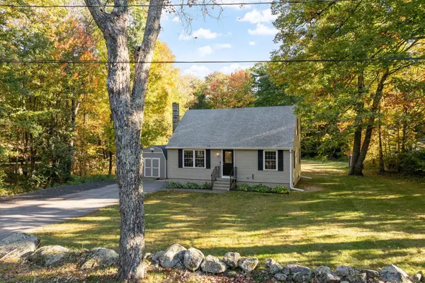 35 School House Rd, Phillipston, MA 01331