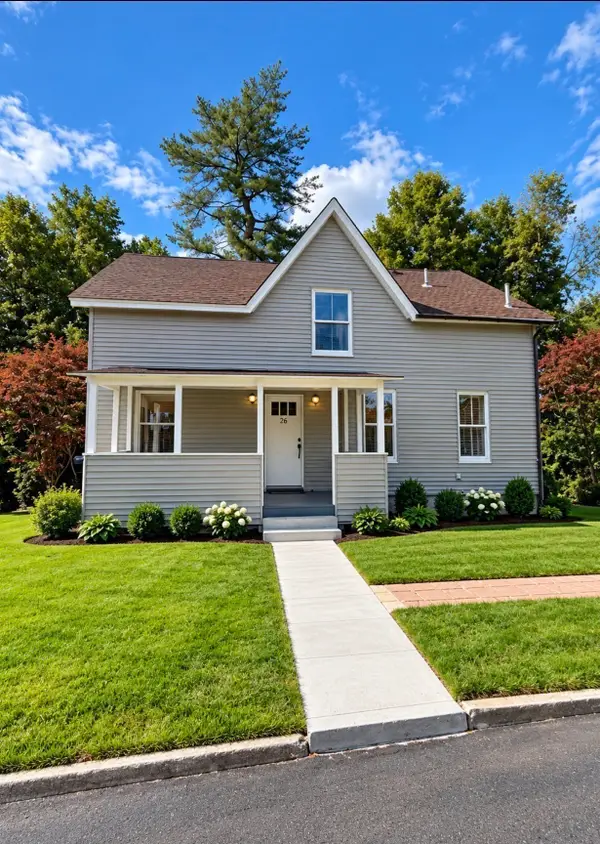 26 Maple St, Athol, MA 01331