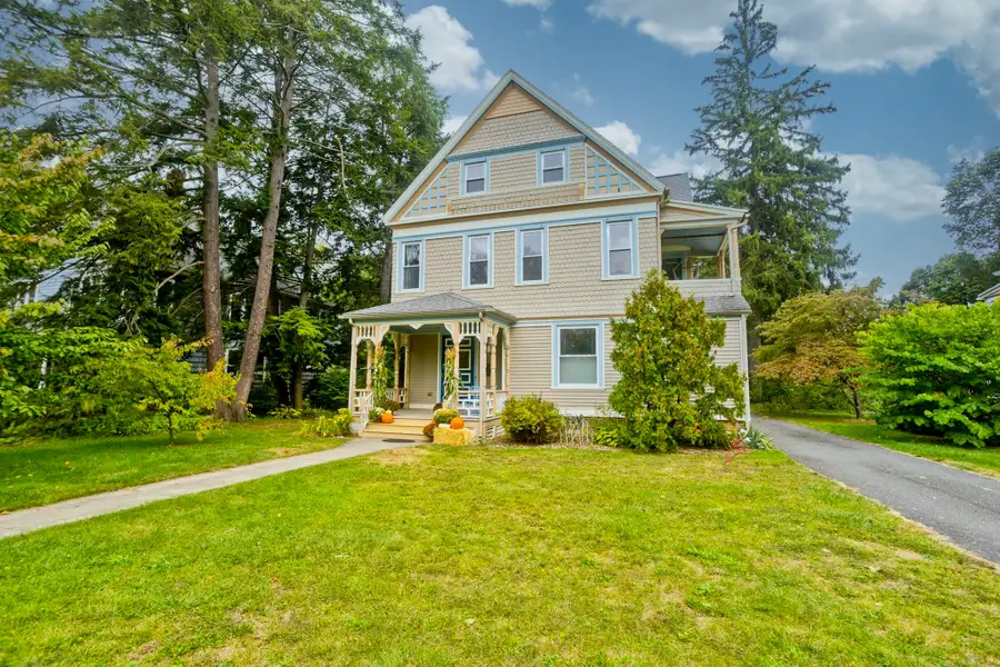 40 Fairfield Ave, Holyoke, MA 01040 - #2