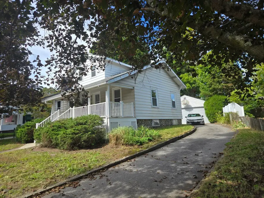 9 Shore St, Taunton, MA 02780 - #2