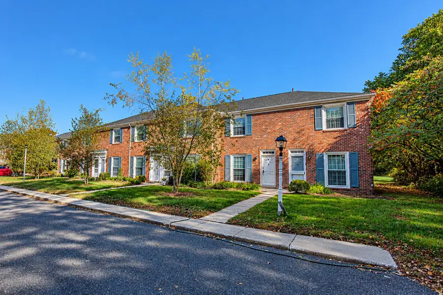 57 Williamsburg Dr #57, Springfield, MA 01108 - #2