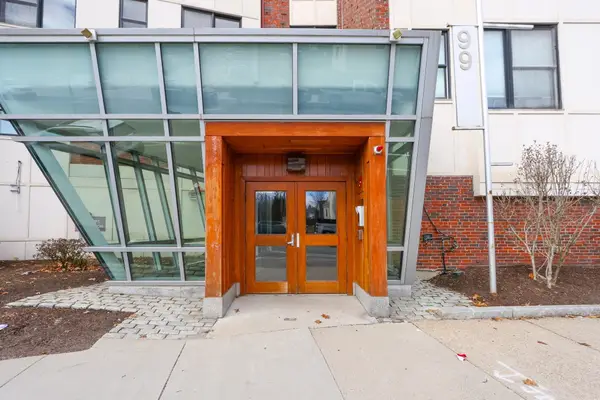 99 Chestnut Hill Ave #305, Boston, MA 02135