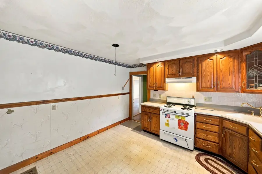 24-26 Walnut St, Quincy, MA 02171 - #3