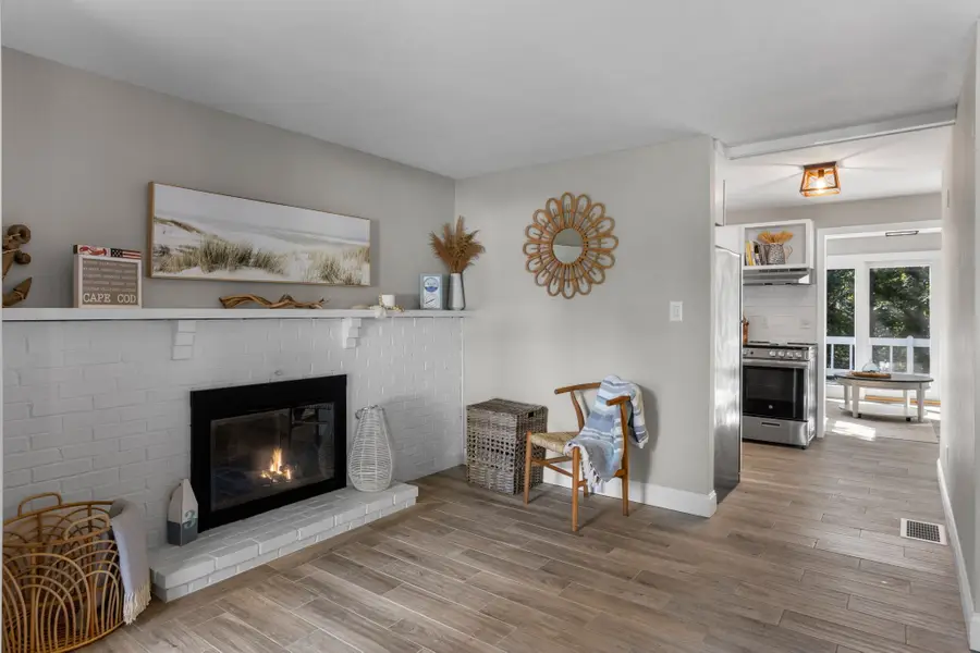 9 Winchester Dr, East Falmouth, MA 02536 - #3