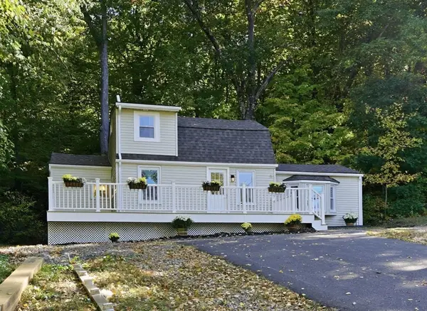 338 Wilbraham Rd, Hampden, MA 01036