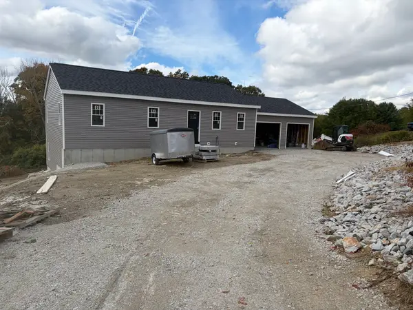 17 Piasta Road, Dudley, MA 01571