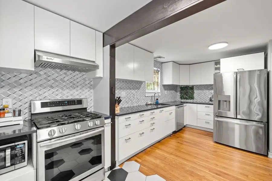 31 Lincoln St, Methuen, MA 01844 - #3