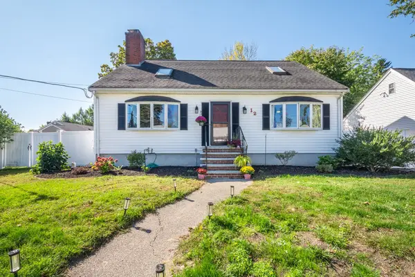 12 Bornwood Dr, Norwood, MA 02062