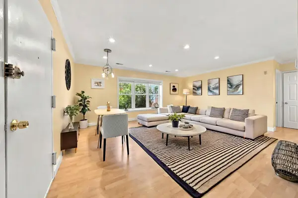 160 Newton St #3, Boston, MA 02135