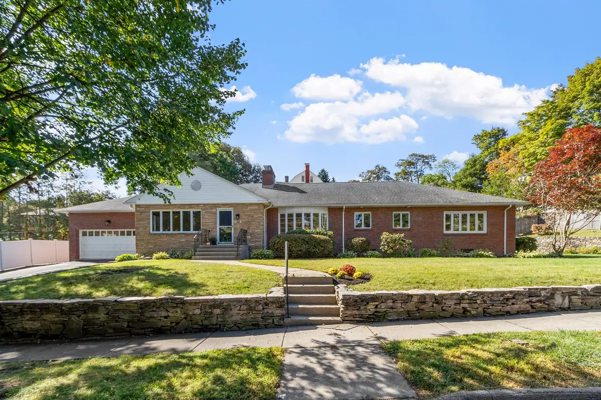19 Chamberlain Pkwy, Worcester, MA 01602 - #1