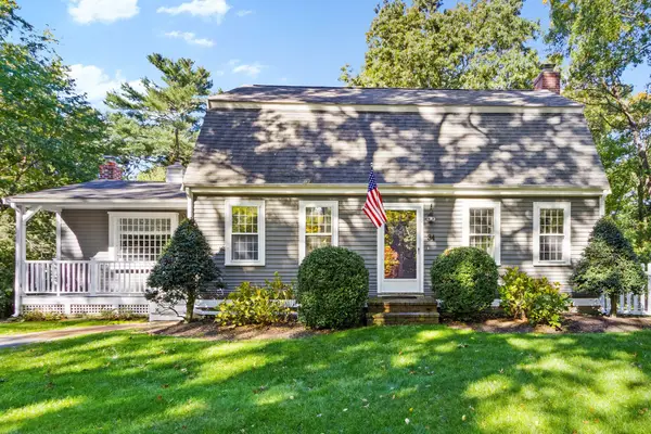34 Plantation Road, Plymouth, MA 02360