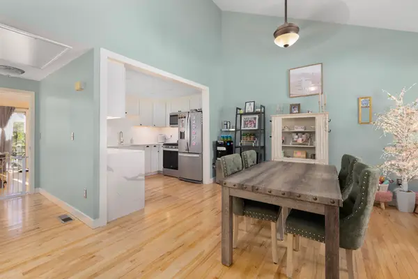17 Cork Cir #B, Millville, MA 01529