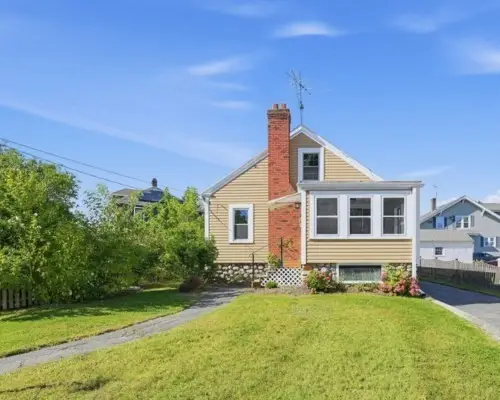 85 Quinapoxet Ln, Worcester, MA 01606