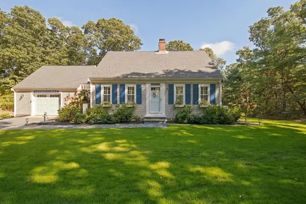 5 Evelyns Dr, Harwich, MA 02645