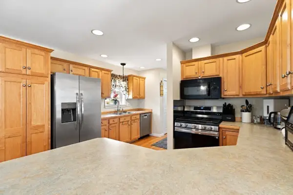 21 Hemlock Dr #21, East Bridgewater, MA 02333