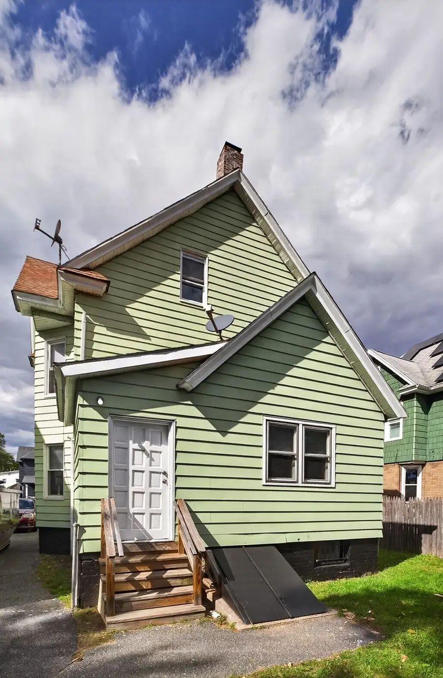 69 Crystal Ave, Springfield, MA 01108 - #3