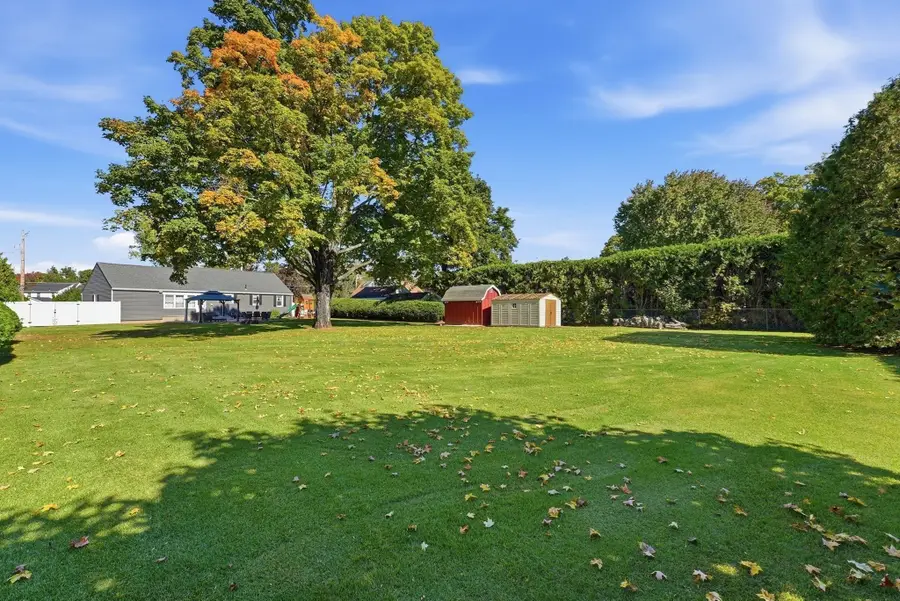 724 Dewey St, West Springfield, MA 01089 - #3