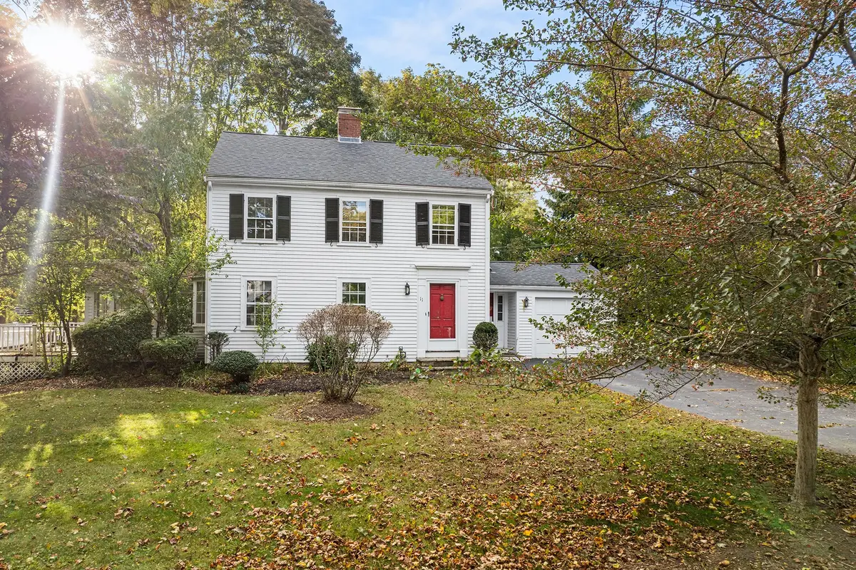 11 Arnold Rd, Hingham, MA 02043 - #1