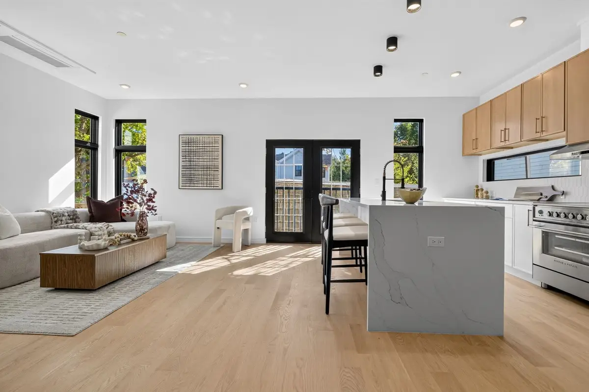 15 Clyde St #R, Somerville, MA 02145 - #1