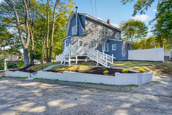 19 Genessee, Worcester, MA 01603
