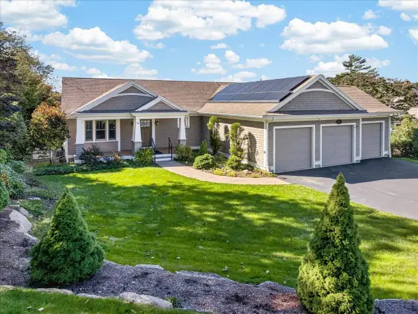 50 Captains Hill Rd, Duxbury, MA 02332