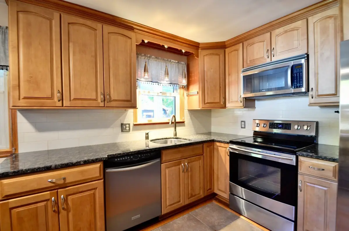 807 Highland St, Northbridge, MA 01534 - #1