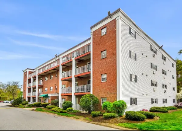 26 Greentree Ln #31, Weymouth, MA 02190