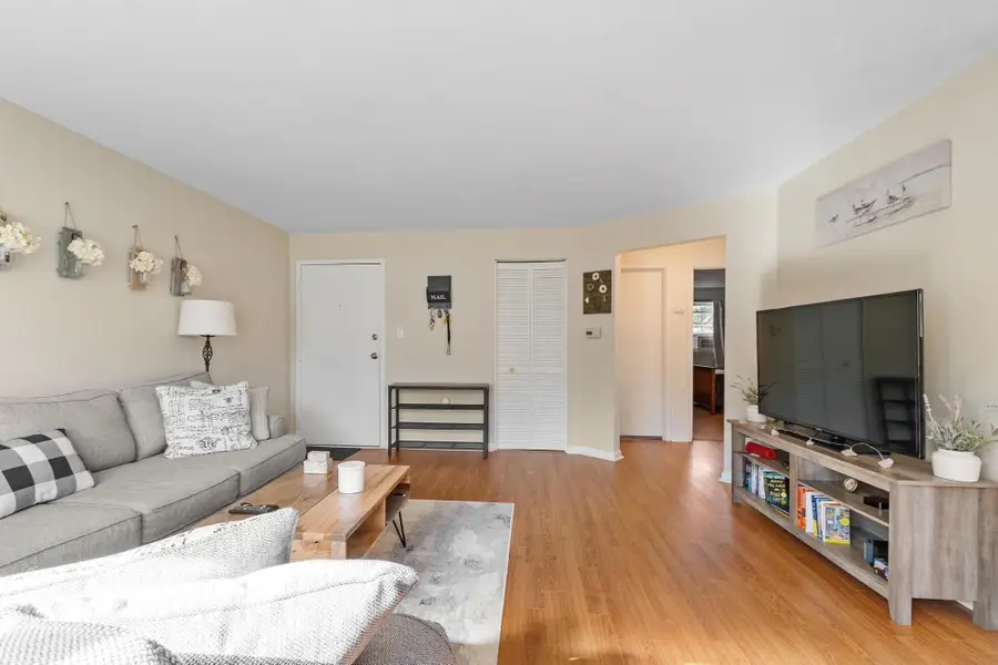 23 Edgelawn Ave #5, North Andover, MA 01845 - #3